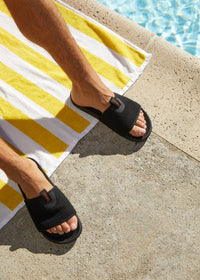 Cabana Slide in Black - background::white,variant::Black