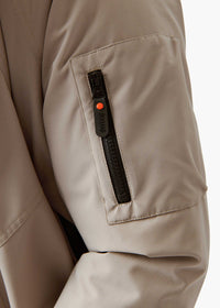 Skadi Down Parka - background::white,variant::Beige