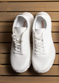 Mare Trainer - background::white,variant::White