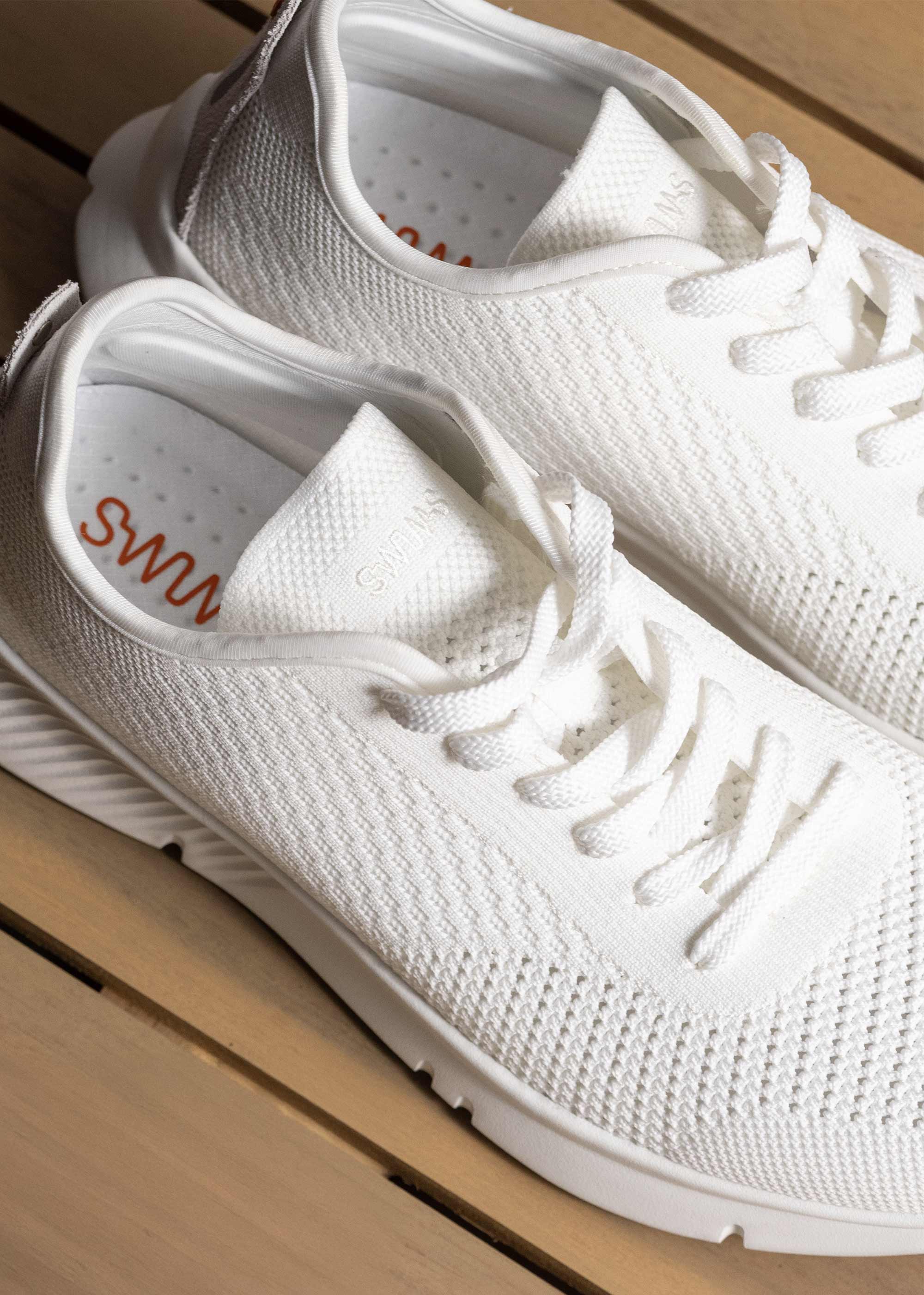 Mare Trainer - background::white,variant::White