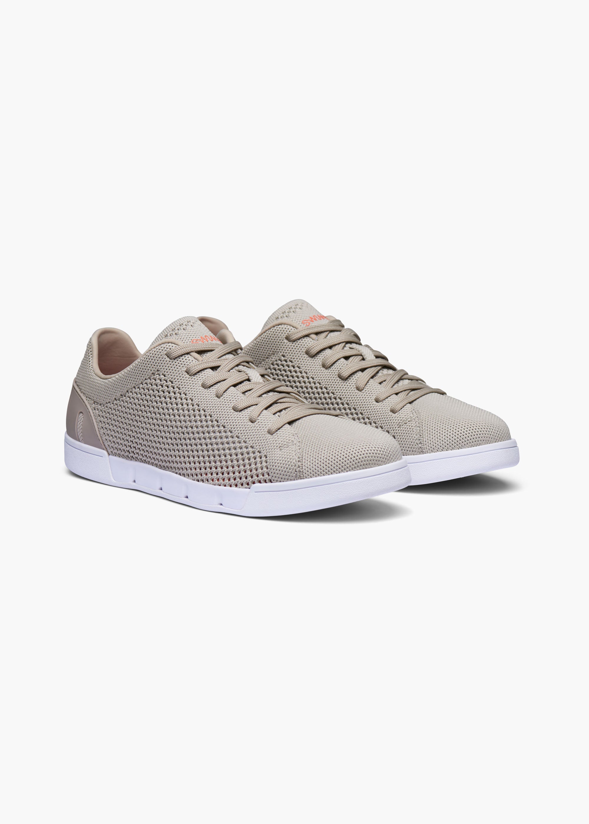 Breeze Tennis Knit - background::white,variant::Sand Dune
