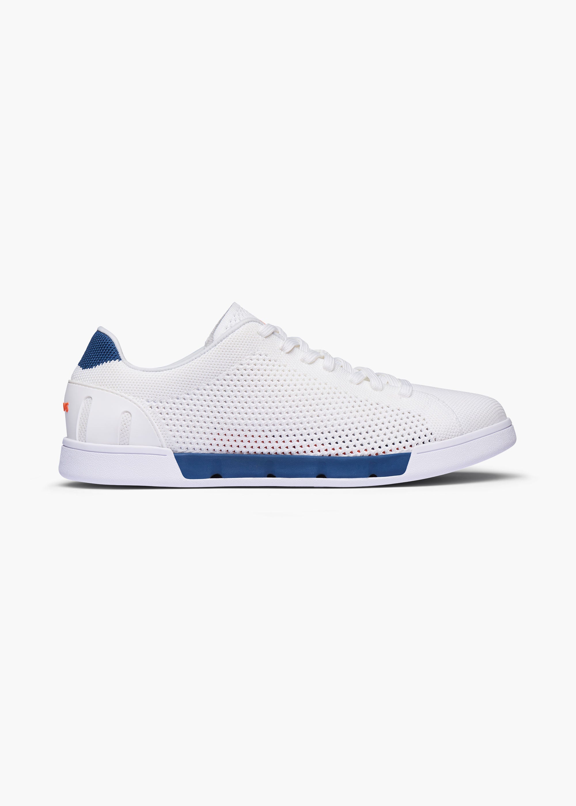 Breeze Tennis Knit - background::white,variant::White/Ensign Blue