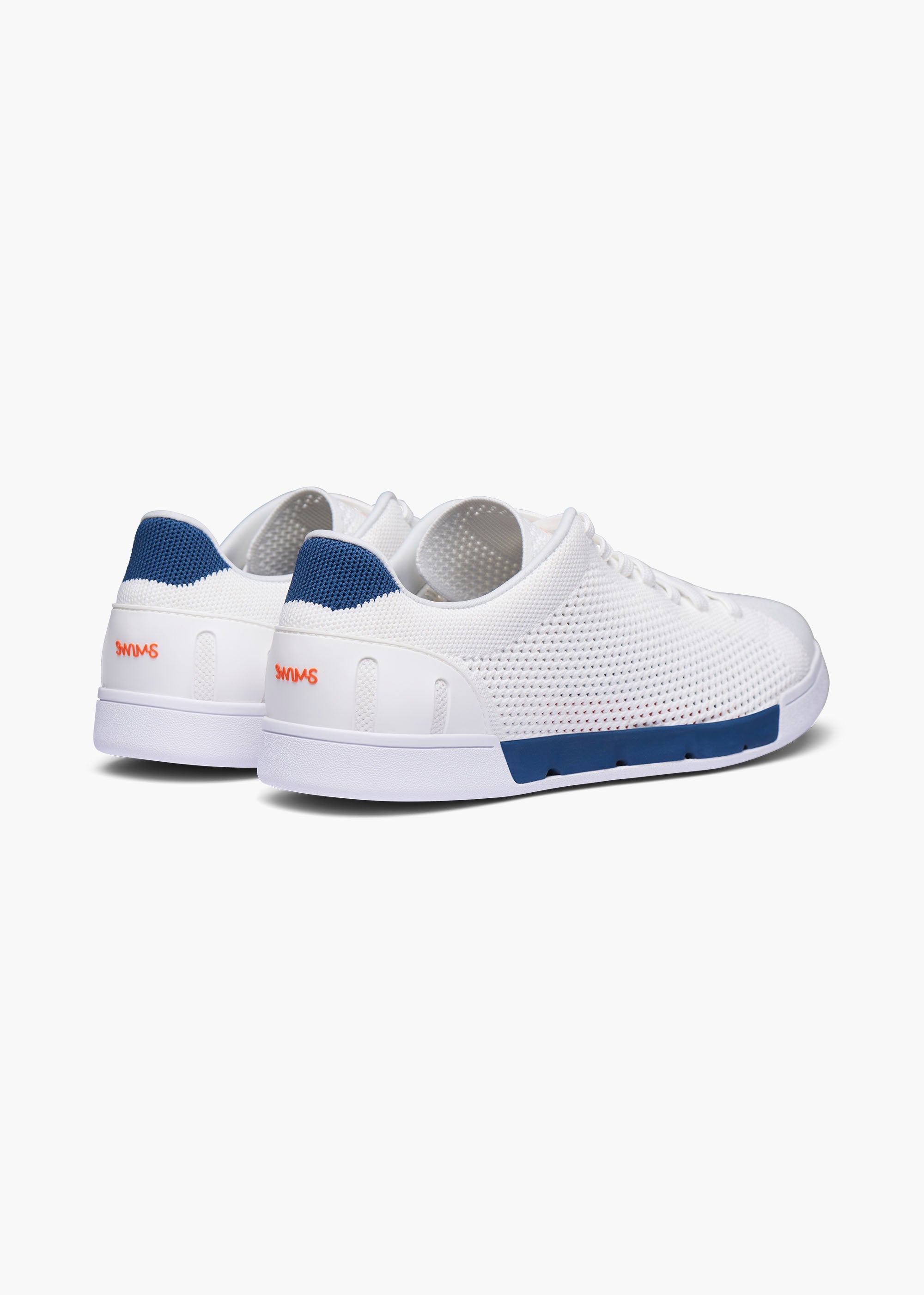 Breeze Tennis Knit - background::white,variant::White/Ensign Blue