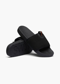 Cabana Slide in Black - background::white,variant::Black