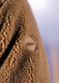 Osaka Pile Jacket - background::white,variant::Natural