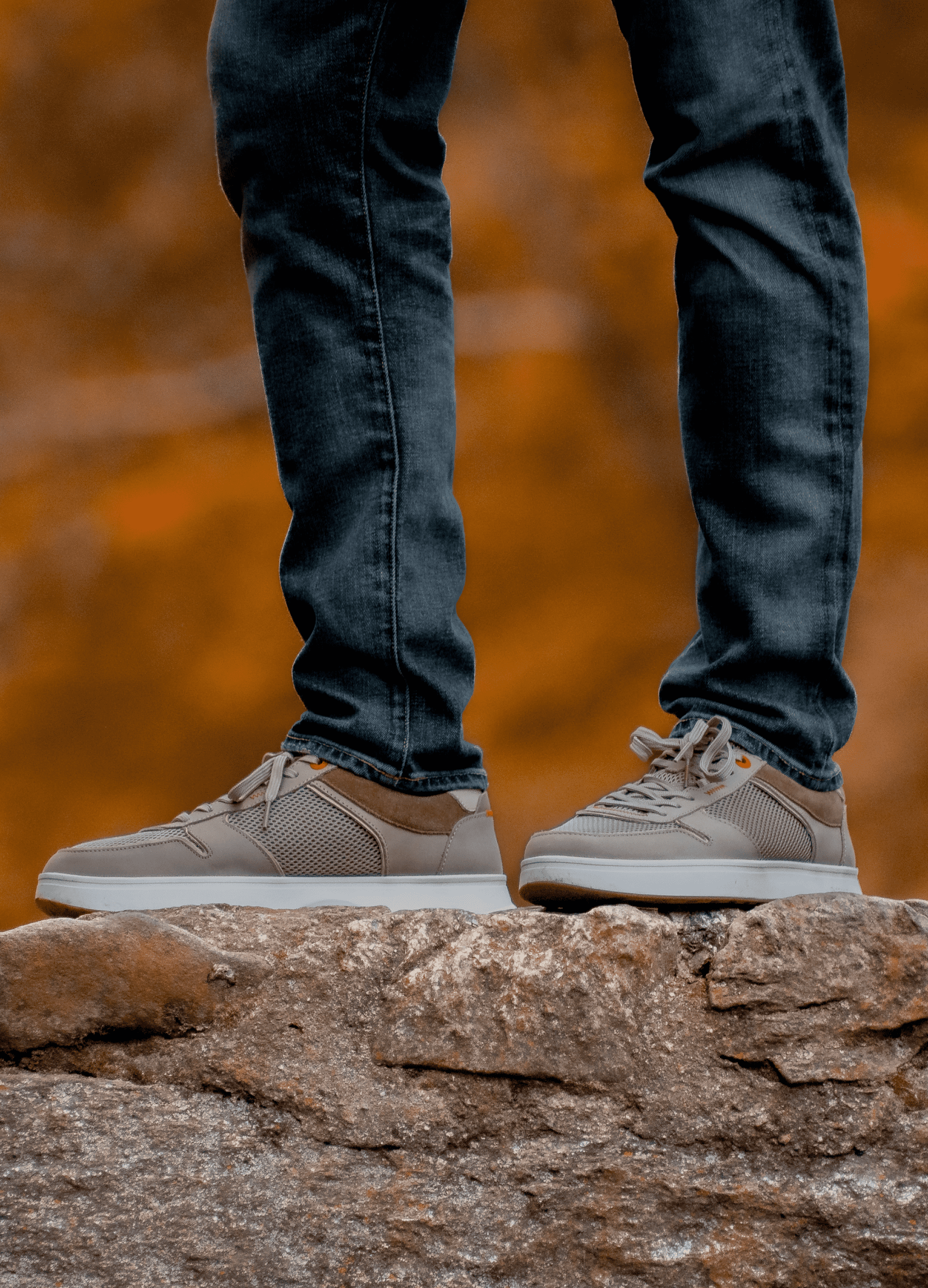 Strada Sneaker - background::white,variant::Sand Dune